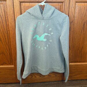 Hollister Sweatshirt – Size L